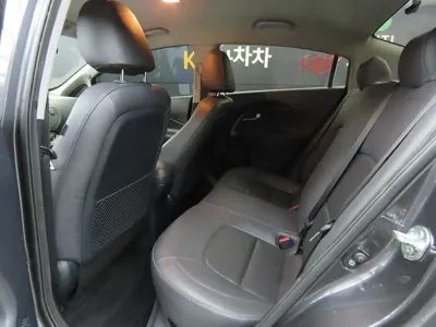 Kia Pride 2014, 116683 км, за 2276.87 USD - фото 11