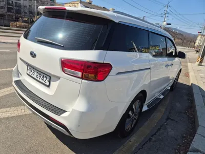 Kia Canival 2018, 218900 км, за 6381.45 USD - фото 16
