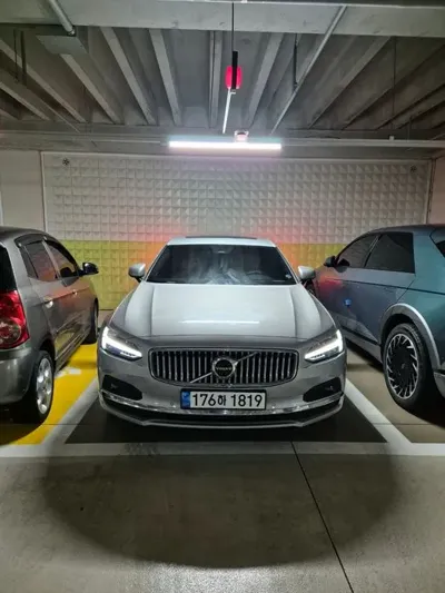 Volvo S90 2023, 21700 км, за 35026.36 USD