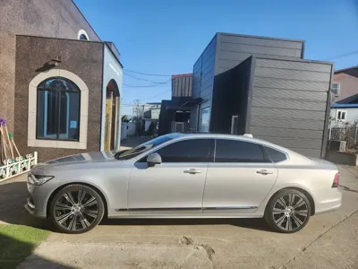 Volvo S90 2023, 21700 км, за 35026.36 USD