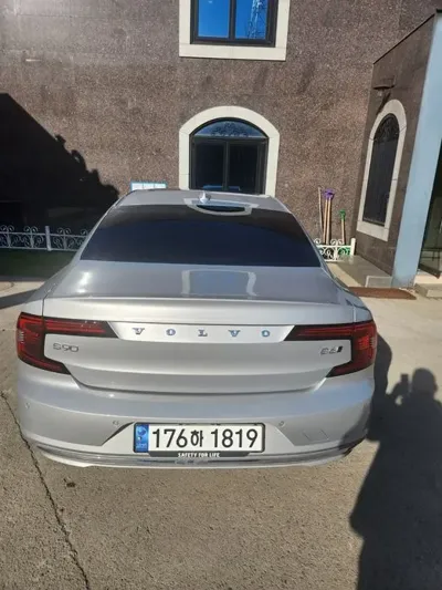 Volvo S90 2023, 21700 км, за 35026.36 USD