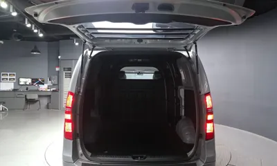 Hyundai Starex 2015, 69484 км, за 7361.57 USD - фото 20