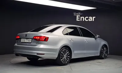 Volkswagen Jetta 2015, 136550 км, за 3144.28 USD
