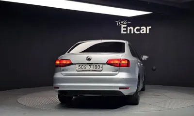 Volkswagen Jetta 2015, 136550 км, за 3144.28 USD