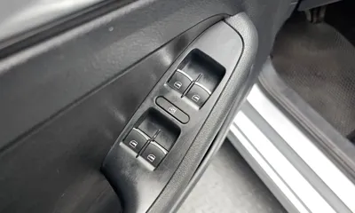 Volkswagen Jetta 2015, 136550 км, за 3144.28 USD - фото 19
