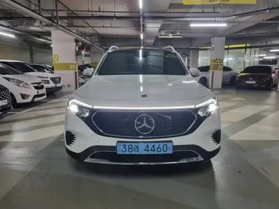 Mercedes-Benz EQB · 2024 год
