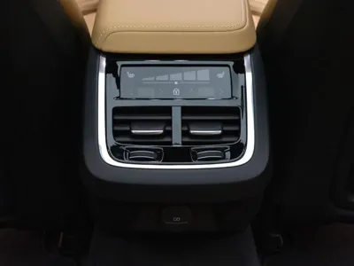 Volvo V60 2025, 2792 км, за 33149.53 USD - фото 12