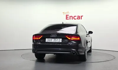 Audi A7 2015, 114105 км, за 9744.52 USD