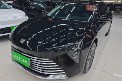 Buick LaCrosse · 2025 год