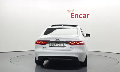 Jaguar XF 2017, 108543 км, за 5496.68 USD