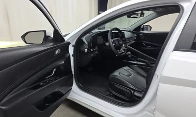 Hyundai Avante 2024, 7638 км, за 11395.45 USD - фото 10