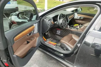 Volvo S90 New Energy 2019, 37800 км, за 19553 USD - фото 19