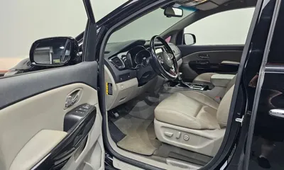 Kia Canival 2019, 39535 км, за 10749.19 USD - фото 10