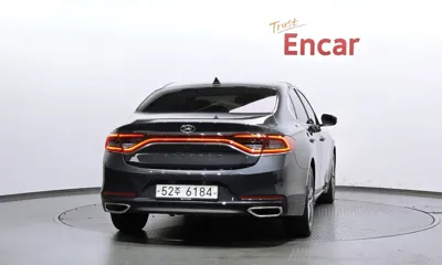 Hyundai Grandeur 2018, 126460 км, за 5537.46 USD