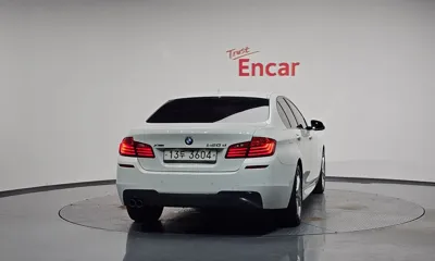 BMW 5-Series 2016, 98887 км, за 9904.19 USD