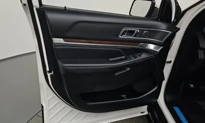 Ford Explorer 2018, 44544 км, за 12546.31 USD - фото 24