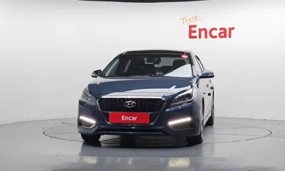 Hyundai Sonata 2016, 111905 км, за 6240.14 USD