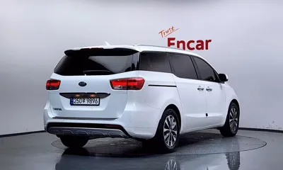 Kia Canival 2018, 73182 км, за 9116.36 USD