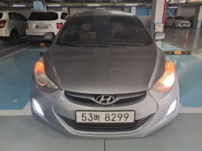 Hyundai Avante · 2012 год