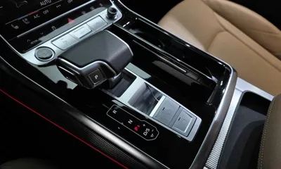 Audi Q7 2023, 45467 км, за 38158.48 USD - фото 9