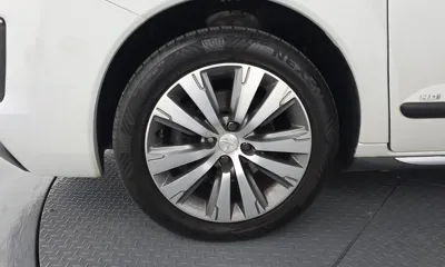 Peugeot 3008 2014, 134859 км, за 3303.6 USD