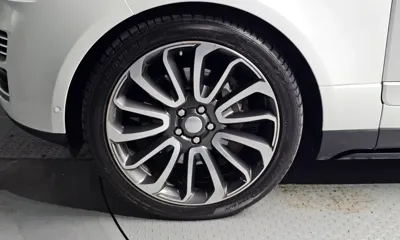 Land Rover Range Rover 2016, 99729 км, за 30987.77 USD