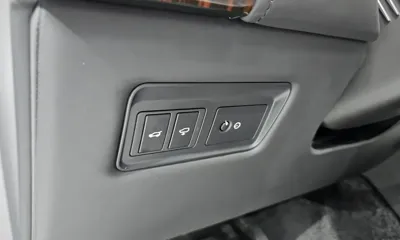 Land Rover Range Rover 2016, 99729 км, за 30987.77 USD - фото 9