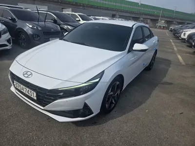 Hyundai Avante 2021, 113150 км, за 10634.11 USD