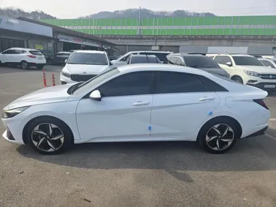 Hyundai Avante 2021, 113150 км, за 10634.11 USD