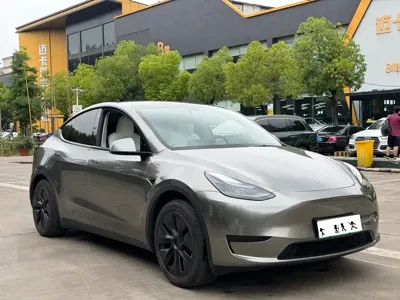Tesla Model Y 2023, 50000 км, за 24837.66 USD