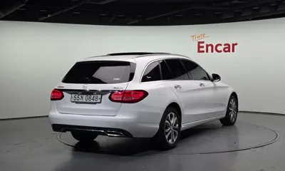 Mercedes-Benz C-Class 2016, 131711 км, за 7941.41 USD