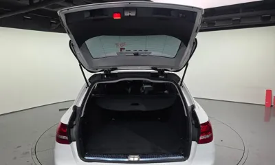 Mercedes-Benz C-Class 2016, 131711 км, за 7941.41 USD - фото 20