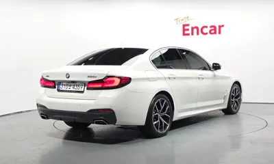 BMW 5-Series 2023, 50152 км, за 35563.22 USD
