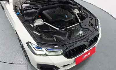 BMW 5-Series 2023, 50152 км, за 35563.22 USD - фото 6