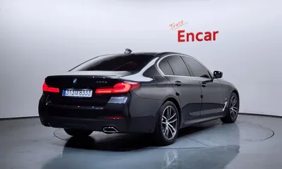 BMW 5-Series 2023, 49358 км, за 29539.19 USD
