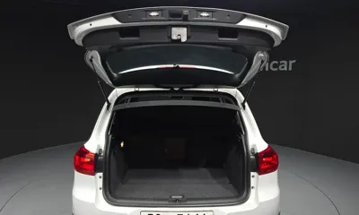Volkswagen Tiguan 2015, 150037 км, за 4201.13 USD - фото 20