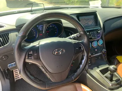 Hyundai Genesis 2014, 62000 км, за 11553.11 USD
