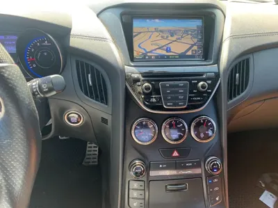 Hyundai Genesis 2014, 62000 км, за 11553.11 USD - фото 6