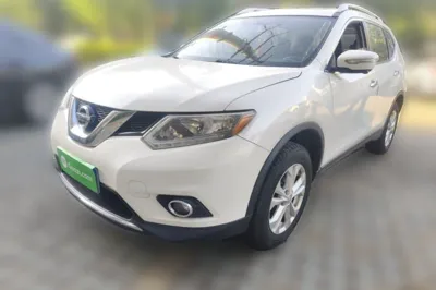 Nissan X-Trail · 2015 год