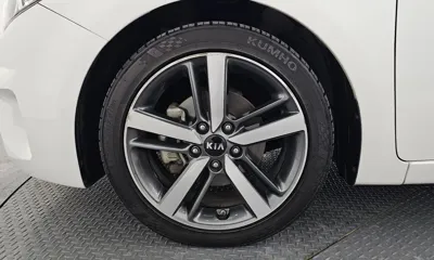 Kia K3 2017, 61153 км, за 6825.71 USD