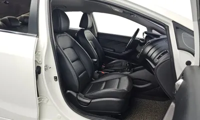 Kia K3 2017, 61153 км, за 6825.71 USD - фото 10