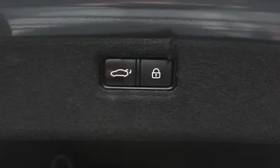 Genesis G80 2017, 175603 км, за 9518.18 USD - фото 34