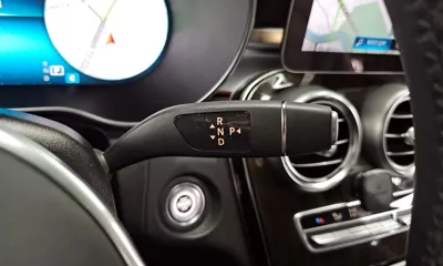 Mercedes-Benz GLC-Class 2020, 54262 км, за 20915.55 USD - фото 9