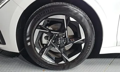 Kia K5 2026, 18452 км, за 16572.24 USD
