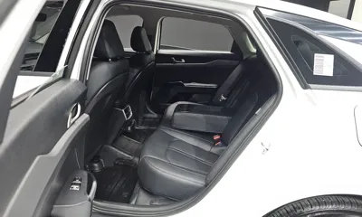 Kia K5 2026, 18452 км, за 16572.24 USD - фото 12