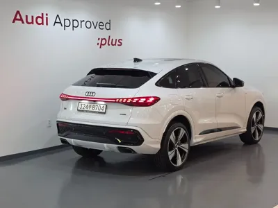 Audi Q5 2025, 2227 км, за 37703.95 USD