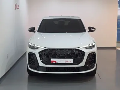 Audi Q5 2025, 2227 км, за 37703.95 USD