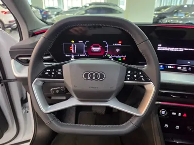 Audi Q5 2025, 2227 км, за 37703.95 USD - фото 17