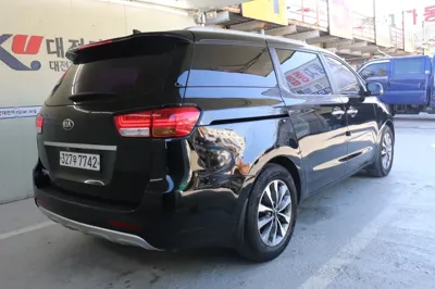 Kia Canival 2015, 216592 км, за 4615.48 USD