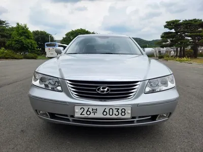 Hyundai Grandeur 2010, 131567 км, за 1962.72 USD